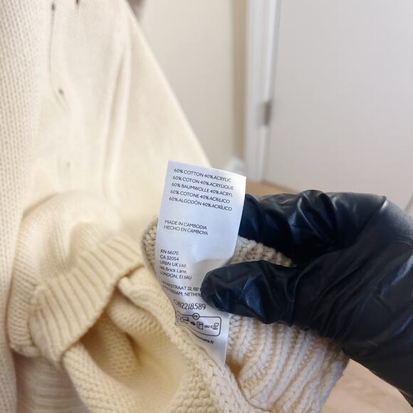 BDG Kurt Fish Graphic Distressed Oversized Fisherman Sweater Size Large New - Picture 9 of 9